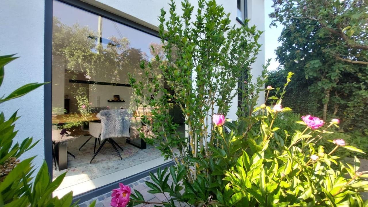 Kerpen  Adenauer Zwoelf - Das 5 Sterne Ferienhaus Mit Sauna Und Garten Am Eifelsteig מראה חיצוני תמונה
